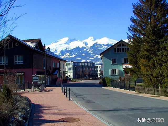 欧洲旅游：走进列支敦士登首府瓦杜兹（图）