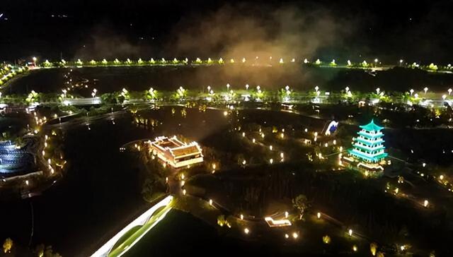 垫江三合湖湿地公园灯饰升级，三种灯光模式解锁夜间新玩法！