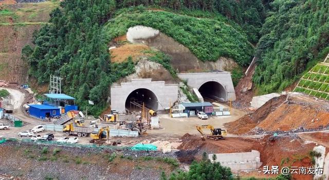 师丘高速文山段隧道全部贯通