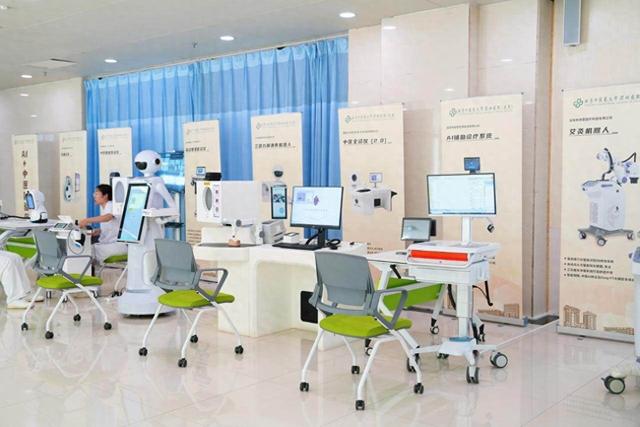 北中医深圳医院开放“AI + 中医”体验区，探索智能化中医服务应用