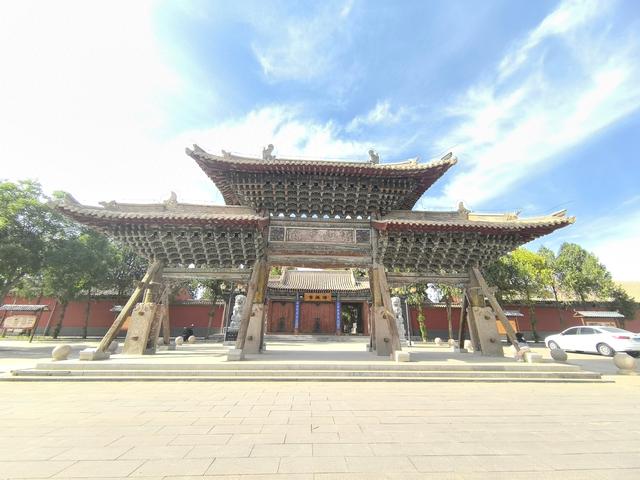 歪打误撞，驻车海藏寺停车场，进寺拜佛，原来暗藏千年灵均台