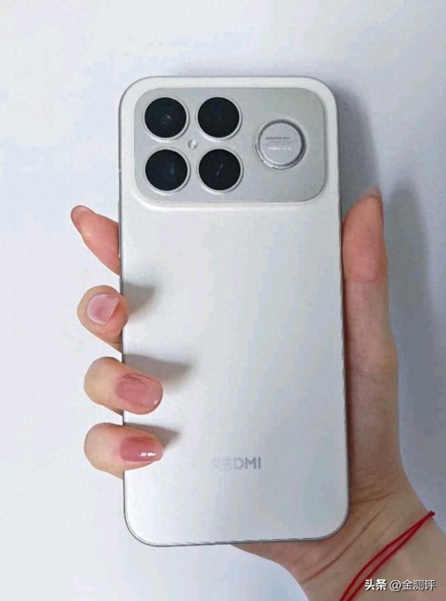 7560mAh+120W，iQOO、红米、真我谁才是2025旗舰“卷王”