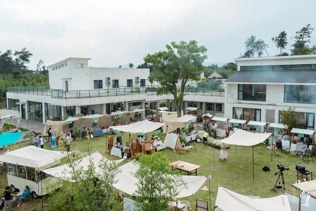 逛村糖会 品成都味丨“白酒+零食+文旅”联动 一站式品鉴蒲江好物