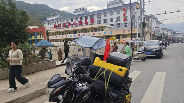 赏秋秦岭，摩旅商洛（04）陕南第一关，楚北第一门，打卡牛心关