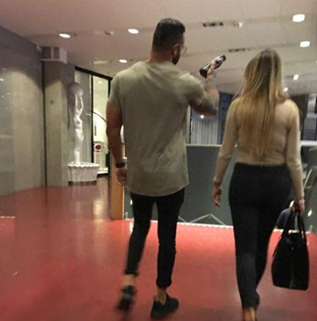 天呐，上身壮如牛，下身瘦如鸡，这身材简直废了？