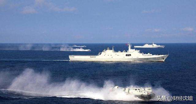 日菲双线出手	，解放军开始行动，高市控制不住局面，赌一把大的？