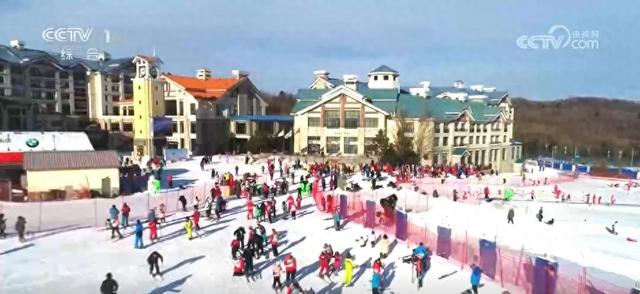 多地特色文旅解锁冬日乐趣 冰雪经济成为激活冬季消费新引擎