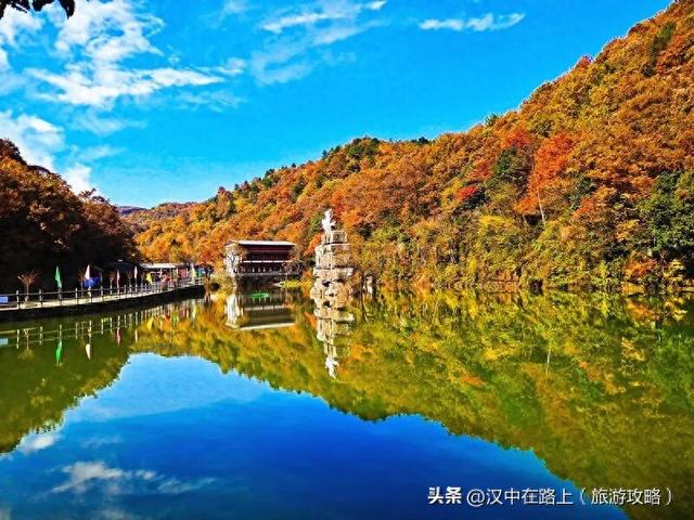 汉中秋景天花板！汉江源的红叶云海，藏不住的惊艳