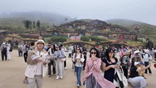 “湘超”球票变“请柬” 助推郴州北湖文旅消费热