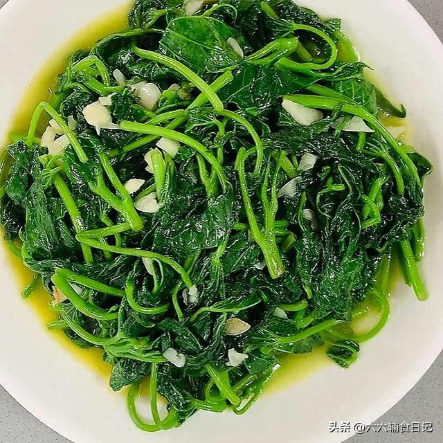 立秋必吃这“蔬菜皇后”！健脾祛湿还通便，现在正鲜嫩，别错过