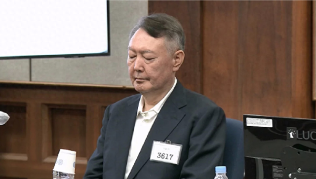 要判处死刑？尹锡悦笑了	，挥拳高呼无罪，说特检组是李在明养的狼