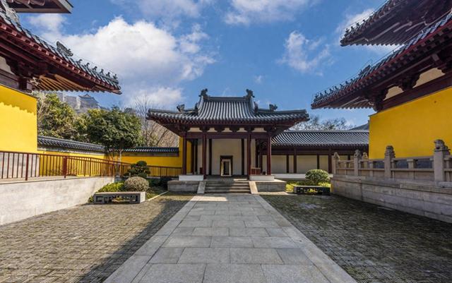 南京西线一日游：从静海寺到长江大桥，历史、美食、风景全收集！