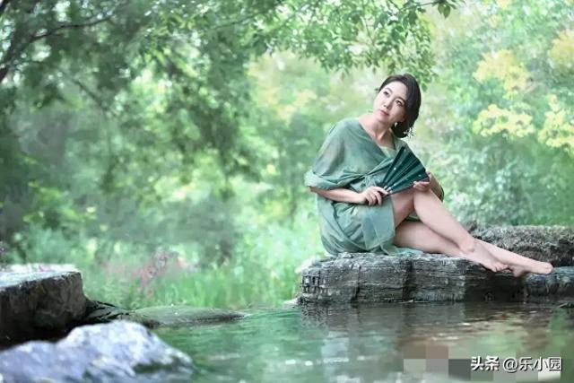 安徽蚌埠一校花太漂亮了，五官精致，身高165，美得让人移不开眼