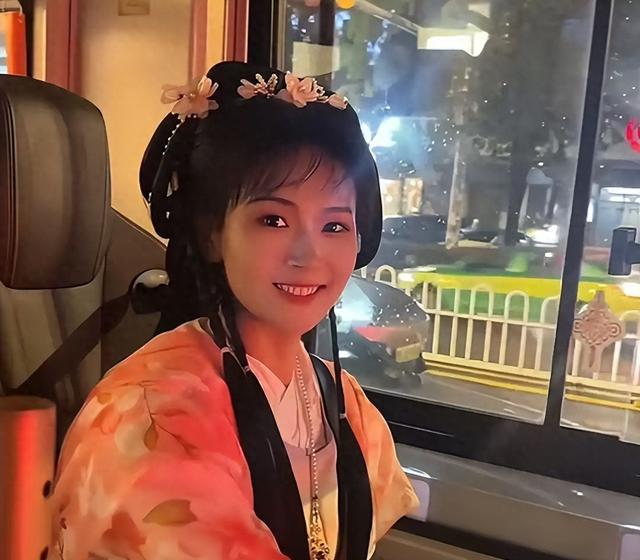 襄阳侠义公交走红，文化的真魅力不必囿于“高大上”