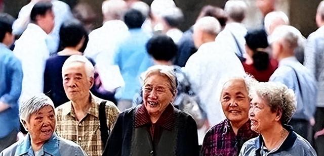 中国将迎来前所未有的死亡高峰，专家得出答案：主要3个因素导致