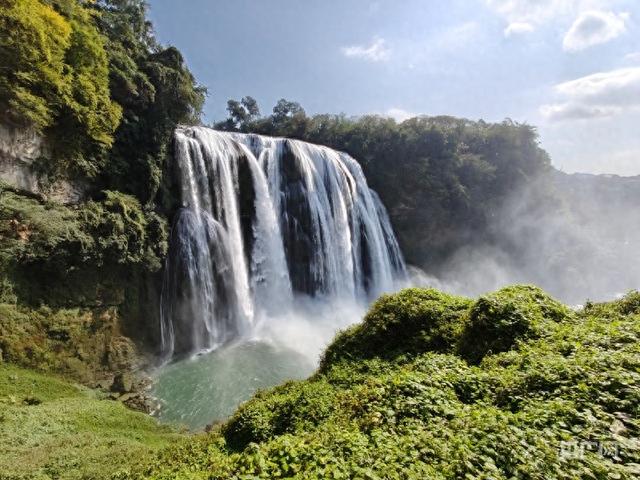 褪去喧嚣显壮阔！初冬黄果树大瀑布成游客热门打卡地