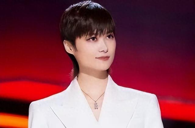 身价上亿有什么用？39岁患“不死癌症”的李宇春，给所有人提个醒