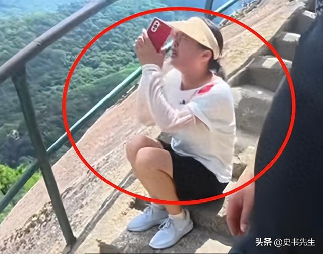 男子凤凰山坠崖身亡！信息曝光，当地文旅回应，网友：景区无责