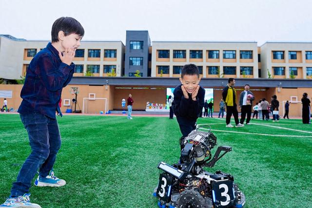 学院路“八大学院”科普嘉年华举办