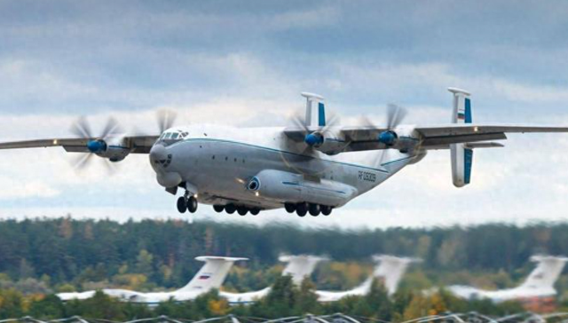 俄罗斯安-22运输机被曝坠水，孙玉良：就像“老铁鸟”的传奇落幕