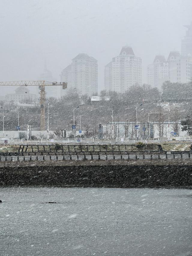 冬游威海 情满山海丨威海“山海共白头”独特美景引发网友分享热潮