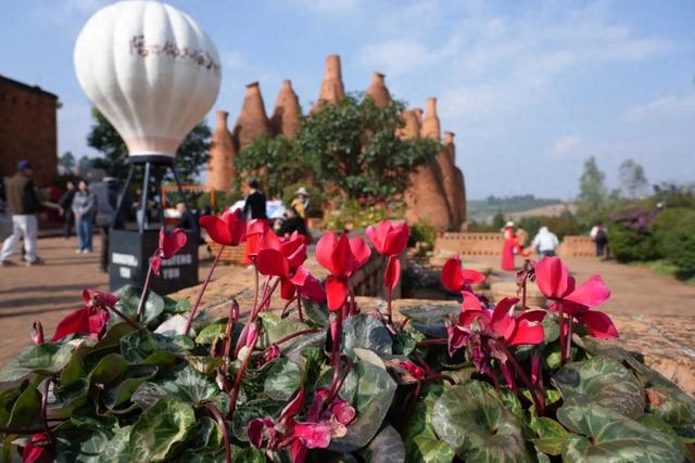 东风韵里话共情 红河畔上谱新篇——红河流域中越媒体交流活动侧记