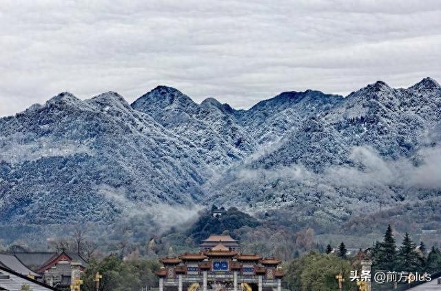 雪落终南古楼观