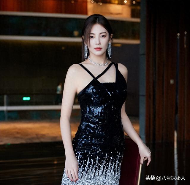 色字头上一把刀！“纵欲过度”的张雨绮，终走上萧亚轩的“老路”