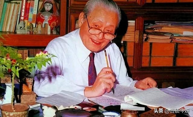 赵朴初仅有的两所985国防七子题字：字势雄浑，儒雅俊美！