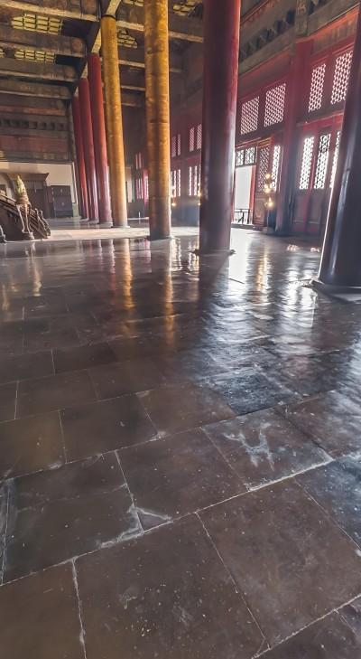 逛故宫别光盯龙椅！脚下这砖藏着600年的绝活儿