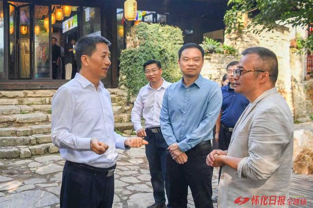 许忠建专题调研国庆中秋假期旅游市场服务保障准备工作