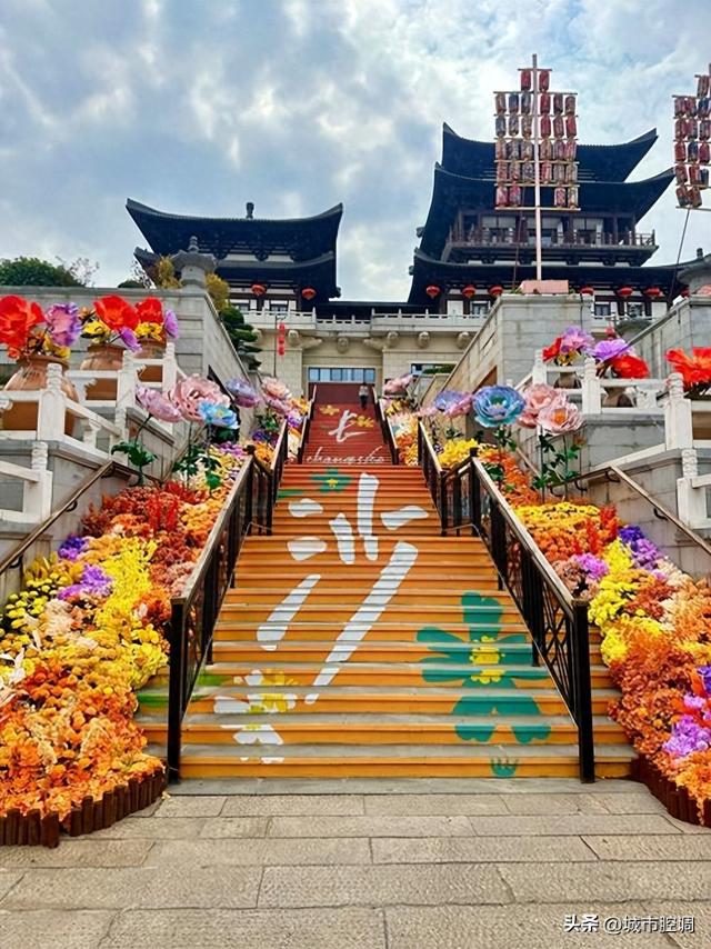 拆了真古董，造了假盆景！长沙百亿文旅项目为何成“四不像”？