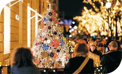 法国巴黎灯光璀璨（环球掠影）