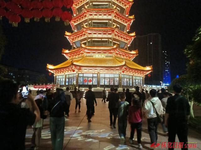 世界那么大 好想去怀化 | 鹤鸣洲夜色璀璨 市民乐享文旅盛宴
