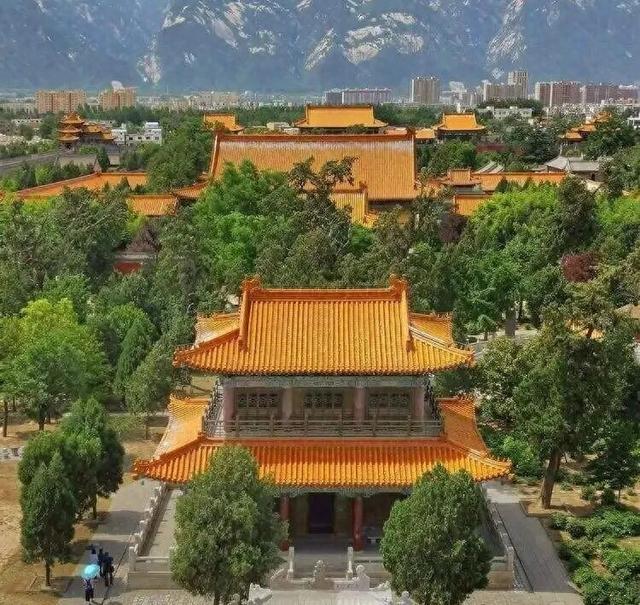 王夏峰：初冬游华阴西岳庙