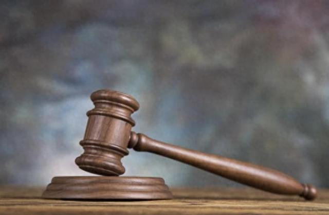 女子聚餐时与男友发生口角离开，同桌男子执意送其回家后欲强行发生性关系 判了！