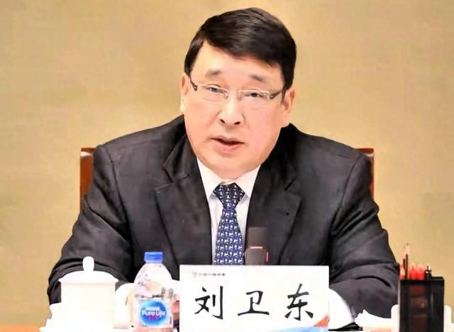 好险!刘卫东震惊全场,中国兵器总管背后秘密曝光!