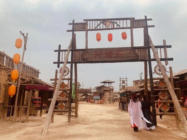 市井烟火，光影市井——镇北堡西部影城的江湖烟火气