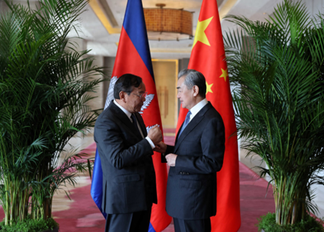 王毅主任的调停，让泰柬心服口服，接下来路怎么选还是得听中国的