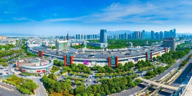 义乌火了！外国人扎堆来淘宝，这座小城凭什么逆袭成旅游新宠？