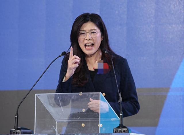 没时间了，郑丽文刚上位，就收洪秀柱4字忠告，台媒：统一正加速