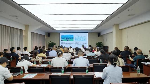 崇州文体旅局开展2025年旅游住宿业服务质量提升专题培训