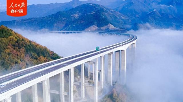 成都4小时飙拢九寨沟！九绵高速全线通车