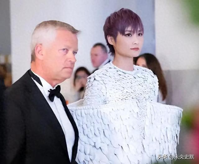 嫁法国老头真相大白5个月后，41岁李宇春近况曝出，一点也不意外