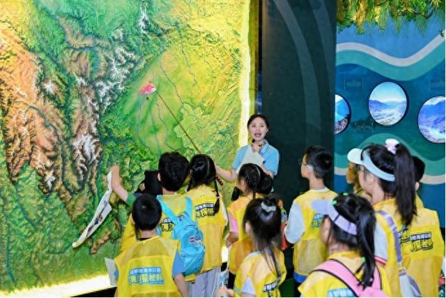 成都极地海洋公园：打造属地主题的生活新聚点