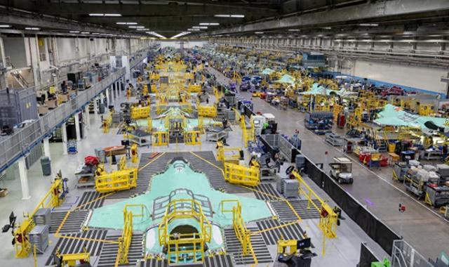 从卖苦力到定规矩，中国打出稀土王炸，一招掐住美国军工命脉