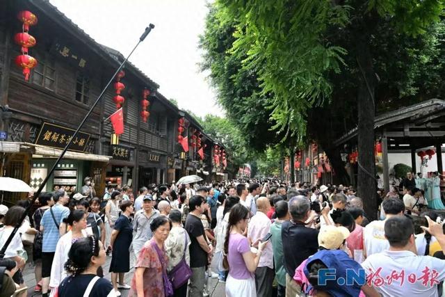 游客增加、文创品卖爆、商圈营业额涨了……这个假期，福州上大分！