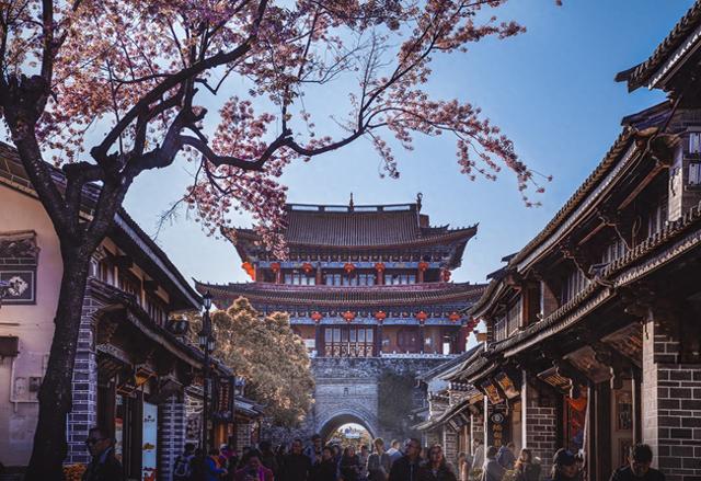 攻略游戏娱乐圈（大理三天游的攻略）