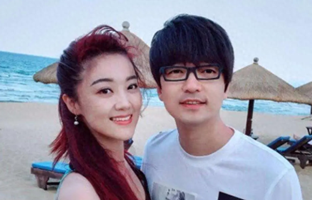 离婚7年，高调参加阅兵礼的王小玮，早已是王小海高攀不起的存在