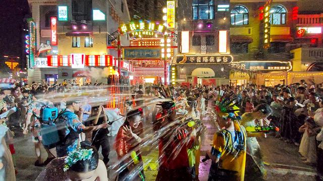 点亮暑期夜经济 来郑州中铁·泰和里“清凉一夏”